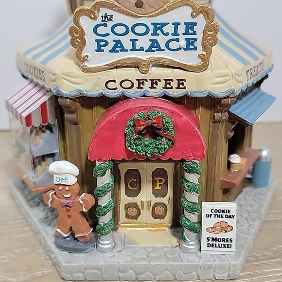 Lemax Signature Collection THE COOKIE PALACE 2018 Collector Porcelain Building - Picture 8 of 16